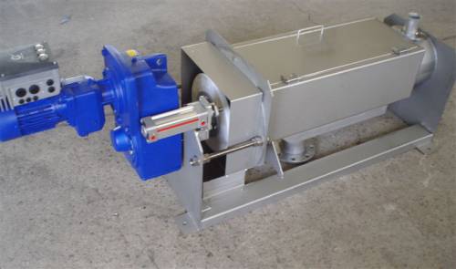 Dewatering screw press